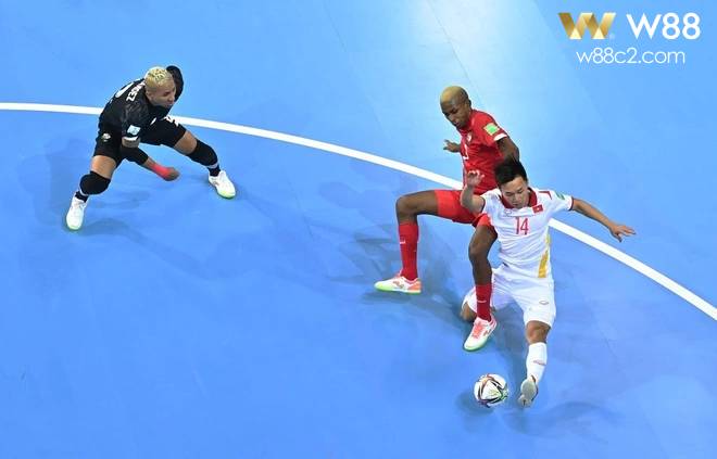 Read more about the article HLV ARGENTINA LOẠI 2 TRỤ CỘT TUYỂN FUTSAL VIỆT NAM Ở WORLD CUP